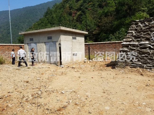 清遠(yuǎn)市連南縣大麥山黃蓮老北號鐵礦炸藥庫、雷管庫防雷工程 (7).jpg